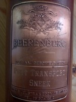 Retro, kőporcelán  pálinkás flaska, Beerenburg márka- es nemesi címer  jelzéssel