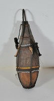 Antik kulacs Pápua Új-Guineaból, törzsi művészet