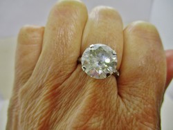 Káprázatos fehérarany gyűrű 7,3ct-os moissanit gyémánttal