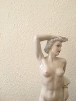 Női akt szobor