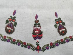 Békés embroidered apron
