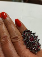 Piros köves antikolt fém gyűrű