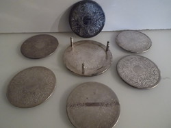 POHÁR - ALÁTÉT - EZÜSTÖZÖTT - 7 db  + TARTÓ - GRAVÍROZOTT - NÉMET - 9,5 cm - hibátlan