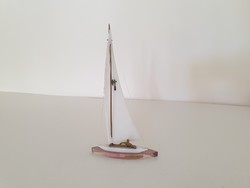 Retro régi hajó Hévíz feliratos műanyag balatoni plexi vitorlás emléktárgy emlék 19 cm