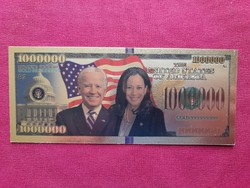 Új - színes+aranyozott, plasztik Joe Biden és alelnöke Kamala Harris 1millió $ fantázia bankjegy