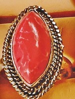Gyönyörű málna hab színű jáspis drágaköves 925 ezüst fémjelzett gyűrű