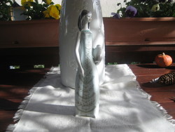Hollóházi  Lány korsóval    28 cm