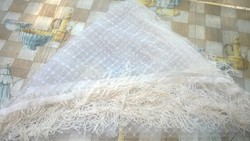Also for the occasion - snow-white shawl, stole, scarf with fringe decoration