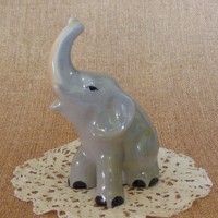 Aquincumi porcelán kis szürke elefánt
