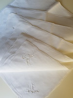 8 db fehér, keményített textil szalvéta