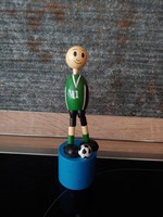 Fradis RETRÓ ritka gyermekjáték focista futbalista figura alul megnyomva le- feláll mint anno