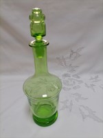 Zöld üveg kiöntő