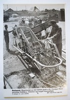 MTI Percze Lajos fotó 65. Országos Mezőgazdasági kiállításra érkezett külföldi gép 26,8 x 18,7 cm