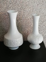 Fehér dombormintás váza pár