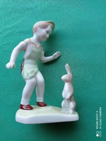 Aquincum porcelán figura - Kisfiú nyuszival