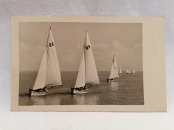 1956 Vitorlások a Balatonon képeslap