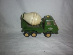 Retro szovjet kis játék teherautó mixer
