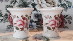 Rózsás porcelán váza pár