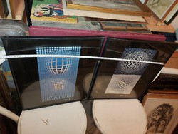 Két Vasarely offset-nyomat, egyik üvegje törött, egyik háttere sérült, a témák hibátlanok