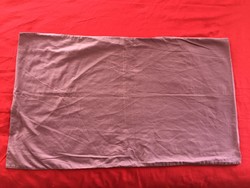 Egyszínű részben pamut párnahuzat, sötét levendula színű  42,5 x 72 cm