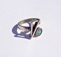 Opál köves 925-ös ezüst gyűrű egy leheletnyi arannyal