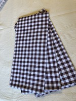 Retro brown checkered tea towel