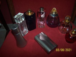 Parfümösüvegek