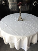 Fehér selyemdamaszt asztalterítő 128 x 156 cm