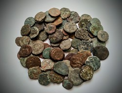 70 darab római érme