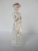 Leonardo Collection porcelán nő kalapban