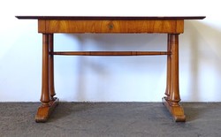 1F625 Antik Biedermeier cseresznyefa furnéros fiókos íróasztal 66 x 136 cm