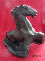 Fekete ló figura, hossza 45 cm, magassága 43 cm. Vanneki.