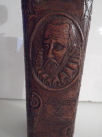 PALACK -AJÁNLATOT VÁROK - ÜVEG  - MIGUEL DE CERVANTES - KÉPÉVEL - IDÉZETÉVEL  - 0,5 l PALACK - RÉGI