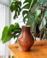Pajzspecsétes Zsolnay váza, repesztett ökörvérmázas - kis hibás - Gazder Antal tervezése