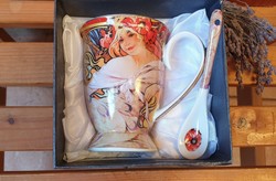 Alfons Mucha dekorral teás  csésze dobozában