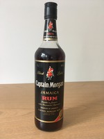 Bontatlan 1980-ban palackozott Captain Morgan Dark rum