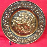 Large bronze life picture wall bowl, plate. 58.5 Cm.