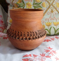 Retro ceramic bowl 1. (Brown, engraved pattern)