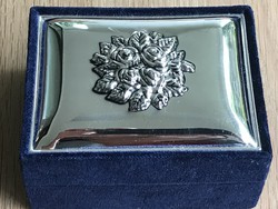 Ezüstözött tetejű olasz ékszeres doboz, 10x7,5x5 cm