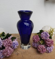 Gyönyörű kék  üveg Bohemia ? Muránói ? cseh 21 cm magas váza Gyűjtői darab mid -century modern