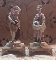 Exclusive Viennese porcelain paired on onyx pedestal
