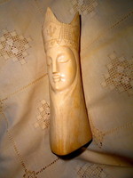 Faragott csont-szépen kidolgozott kézműves munka-Gizella királynő
