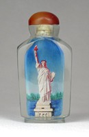 1G156 Thick Wall Blown Glass Perfume Bottle with New York Statue of Liberty Decoration