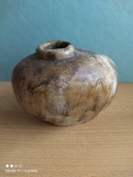 B. Várdeák ildikó ceramic gravel vase