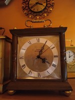 Kundo table clock