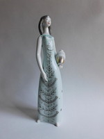 Hollóházi J. Seregély Márta  figura: Lány korsóval 28 cm