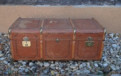 Crate, traveling ship suitcase. Vintage.