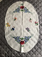 Hand embroidered tablecloth with oval matyo pattern 51 x 75 cm