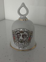Diana és Károly porcelán csengő harang P225