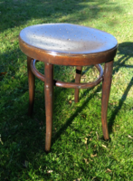 Antik thonet  fa lyukacsos  ülőke , támla nélküli szék